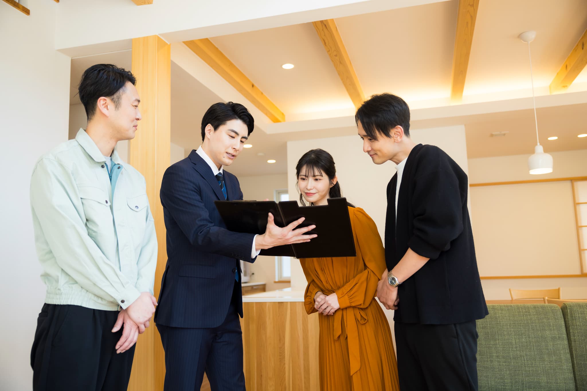 事業内容ページのヒーロー画像